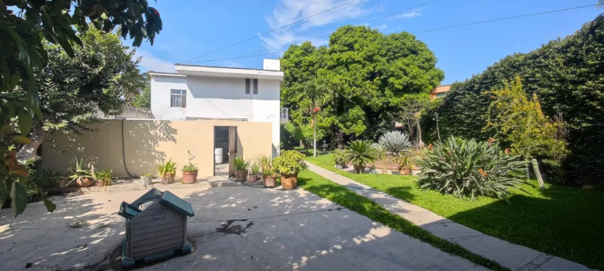 En Venta Casa De 2 Niveles Con Alberca Y Jardin En Col. Nuevo San Jode Cerca Del Centro De Cuautla