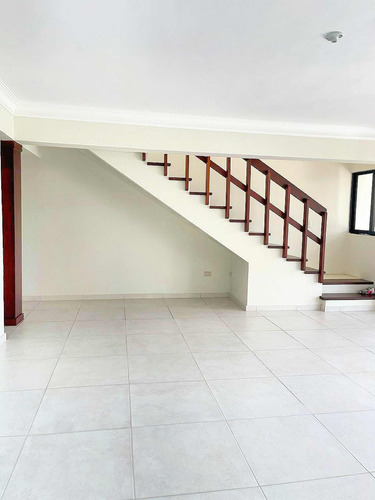Apartamento Clásico Tipo Penthouse En Gazcue