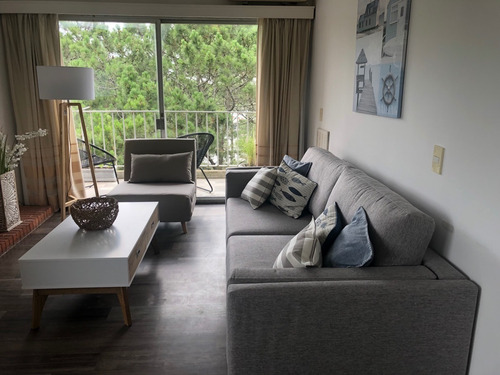 Imagen 9 de 22 de Apartamento De 3 Dormitorios En Complejo Arcobaleno En Punta Del Este Disponible Solo Para Alquiler Anual: Marzo-noviembre 2023