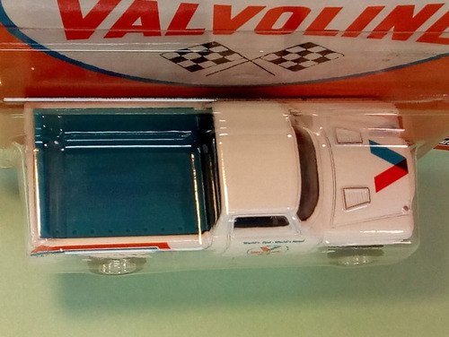 Válvula sellada Hot Wheels Premium 63 Studebaker Champ