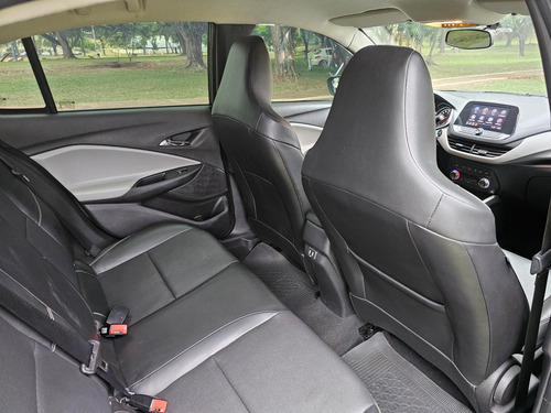 Chevrolet Onix plus 1.0 Lt 4p