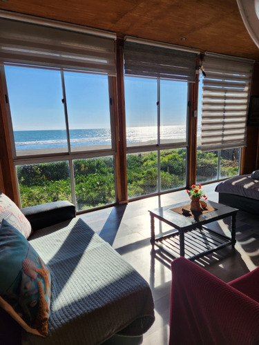 Casa En Primera Línea Al Mar En Rancura