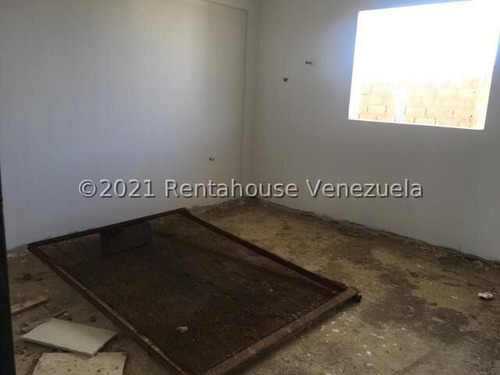 Imagen 10 de 14 de Townhouse En Venta Para Adaptar A Ti Ubicado En Punto Fijo