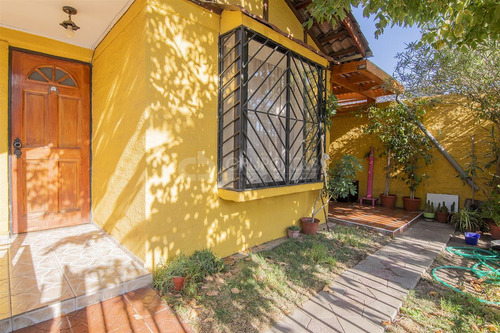 Casa En Venta De 4 Dorm. Villa El Alba Puente Alto