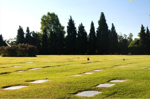 Vendemos Parcela En Cementerio Parque Gloriam.