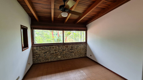 Meb Venta Villa En Guataparo Country Club Con Vista Al Campo De Golf 250867