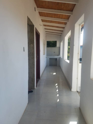 Imagen 6 de 12 de Casa De 2 Niveles- Los Robles