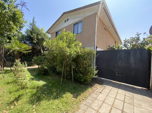 Gran Casa En Venta En Avenida Macul