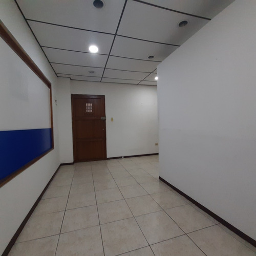 Imagen 6 de 18 de Alquiler Consultorio Avenida Paralela, Manizales, Cod 4835278
