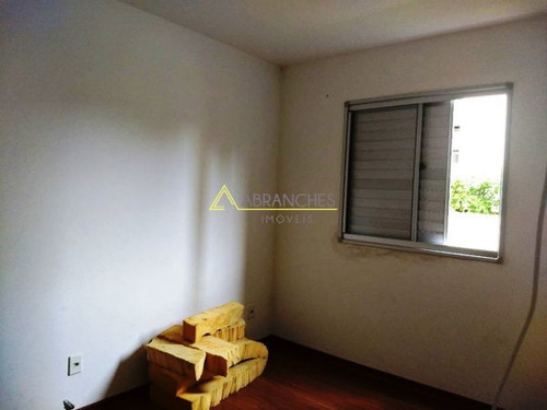 Imagem 4 de 12 de Apartamento - Ref: V080020