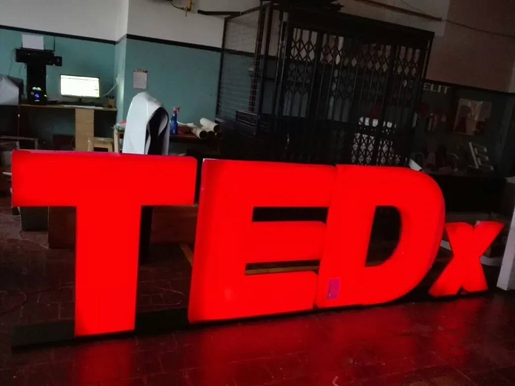Letras Luminosas, Acrilico,leds,fabricantes 40cm Alto