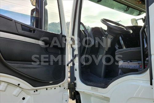 Iveco Hi Way 600s44t 6x2, Ano 2016/2017