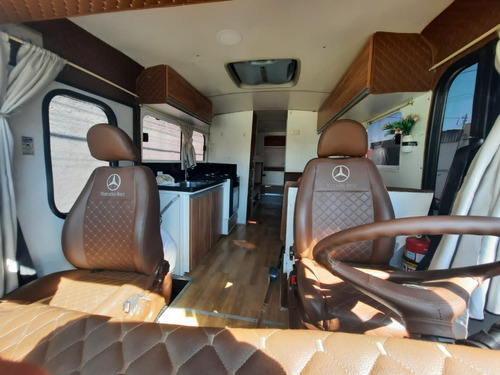 Imagem 10 de 12 de Motorhome