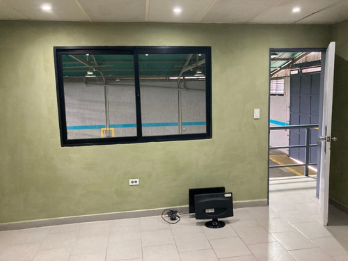 Imagen 12 de 16 de Alquiler De Galpón En Valencia 670 M2 Recién Remodelado