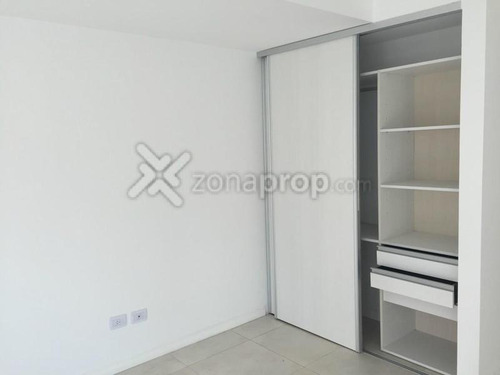 Av Hipolito Yrigoyen 9100 - Lomas De Zamora - Lomas De Zamora