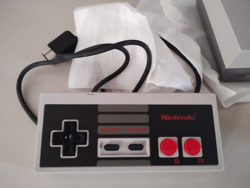 Nintendo Nes Classic Edition Mini Na Caixa Original 700 Game Cinza (Usado)