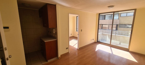 Excelente Departamento Metro Sta Lucia Y Catolica