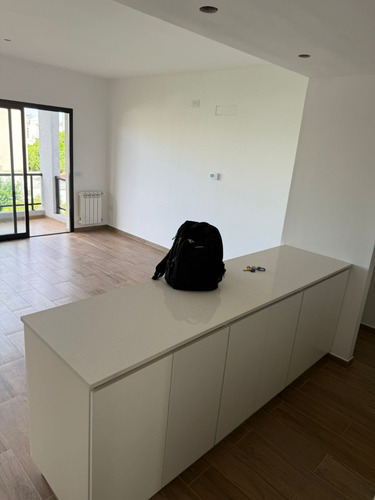 Venta Semipiso A Estrenar 1 Dormitorio Al Frente Con Cochera- La Plata