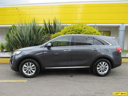 Imagen 2 de 25 de Kia Sorento Trust 2.4 (4*2)