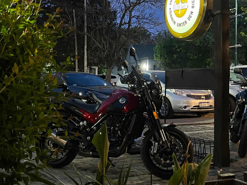 Imagen 4 de 16 de Benelli Leoncino 500