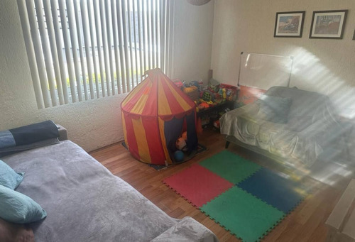 Casa En Venta Con Excelente Ubicacion!!...
