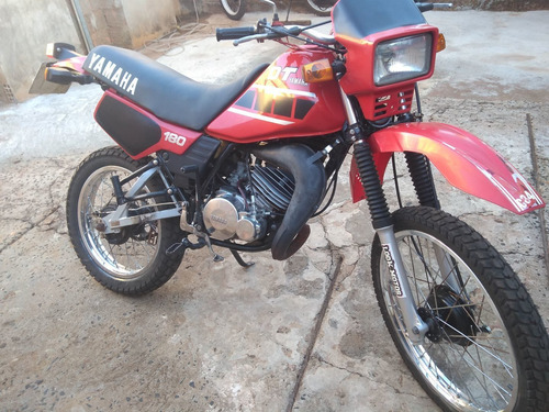 Imagem 3 de 5 de Yamaha Dt 180