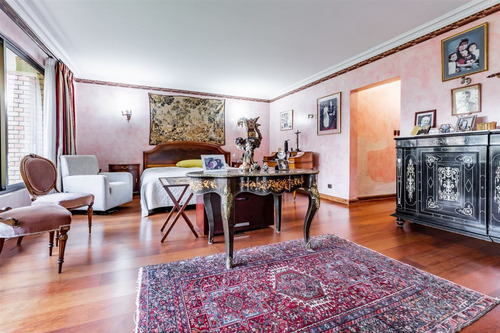 Depto En Venta De 3 Dorm + 2 Serv. Las Condes