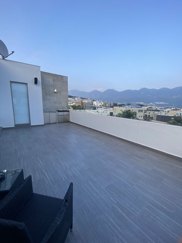 Casa En Venta, Soria Residencial, El Uro
