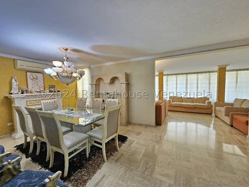 Casa Moderna En Venta Urb El Castaño Zona Privada Con Planta Electrica Y Piscina Se Vende Amoblada Kg:24-19915