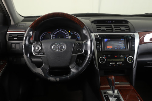 Toyota Camry 2.5 L4 At