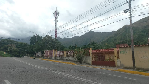 Casa Comoda Y Amplia En La Avenida Principal De El Castaño Maracay 009jsc