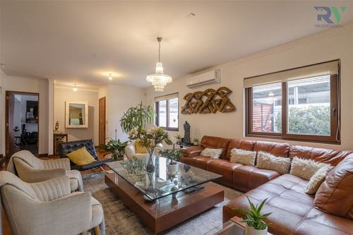 Preciosa Casa En Venta De 4 Dormitorios