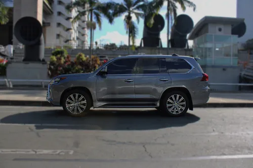 Lexus LX 5.7 570