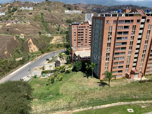 Se Vende Apartamento En El Encantado De Macaracuay. 24-18690. Cs.