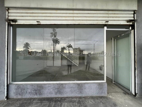 25-4710 Rahdeleste Vende Local Comercial Una Excelente Oportunidad De Inversión En Zona De Crecimiento En Cabudare, 25-4710 Av Intercomunal Muy Cercano A Mundo Traki En Centro Comercial Con Seguridad