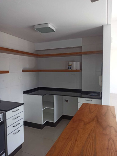 Departamento En Venta En Tigre, 3 Dormitorios, 2 Baños Y Toillete, Dos Cocheras Y Pileta