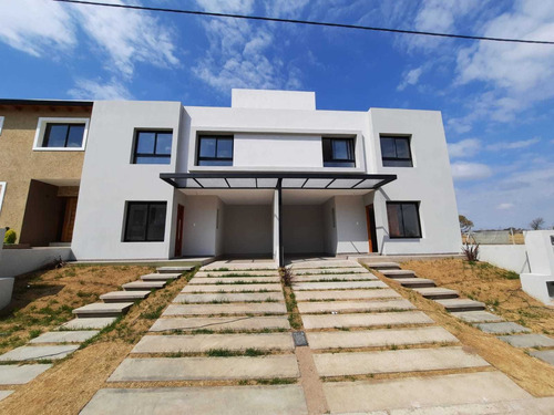 Imagen 1 de 13 de Duplex 3 Dormitorios En Venta - Lomas De Manantiales I