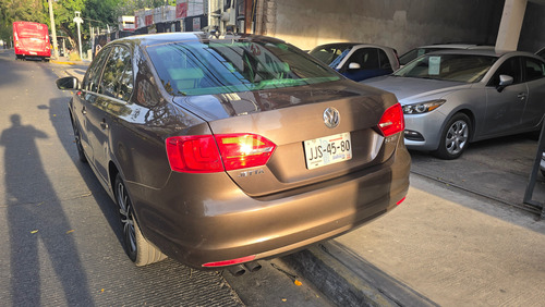 Volkswagen Jetta 2.5 Bicentenario Tiptronic At