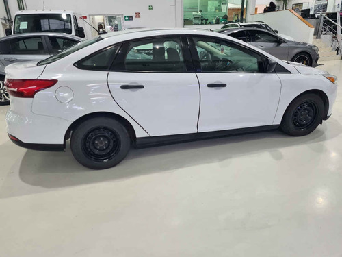 Imagen 6 de 10 de Ford Focus 2015 Focus S Ta