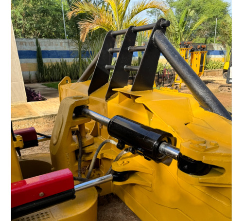 Tractor Bulldozer D6m Riper 2004 Caterpillar