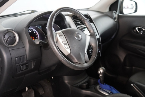 Nissan Versa 1.6 16V FLEXSTART SL 4P XTRONIC