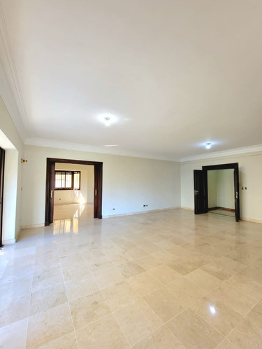 Imagen 1 de 8 de Alquilo En Piantini Hermoso Y Privado Apartamento Piso 5