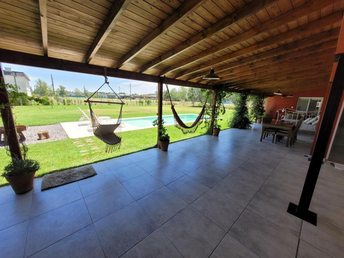 Imagen 7 de 14 de Venta De Casa Cuatro Ambientes, Fincas De San Vicente