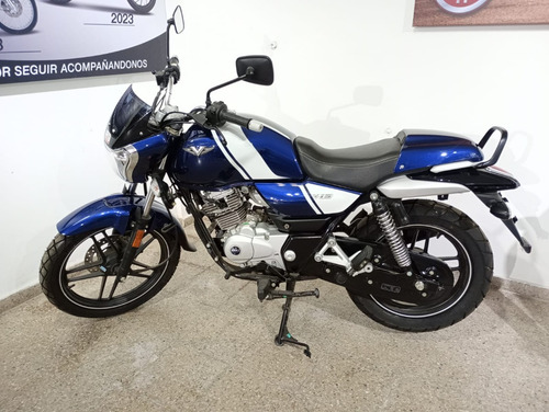 V15 Bajaj