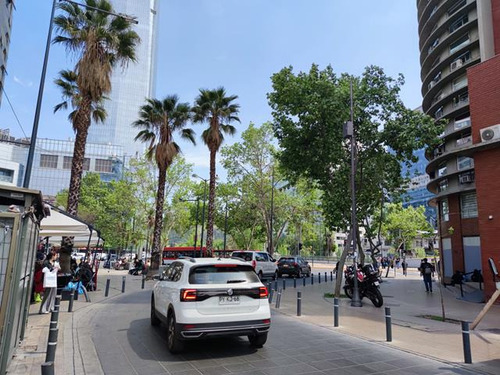 Costanera Center. Excelente Ubicación. Metro Tobalaba