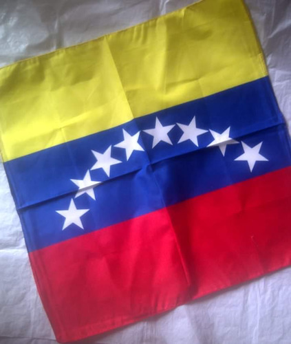 Pañoletas Tricolor Bandera De Venezuela 55 Cms. X 55 Cms. 