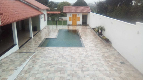 Imagem 3 de 12 de Linda Casa No Condomínio Vale Do Ouro
