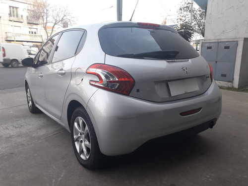 Peugeot 208 Allure Touchscreen