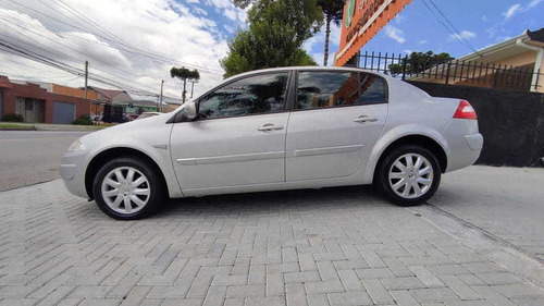 Imagem 5 de 15 de Renault Megane Sedan Dynamique 2.0 16v 4p 2011