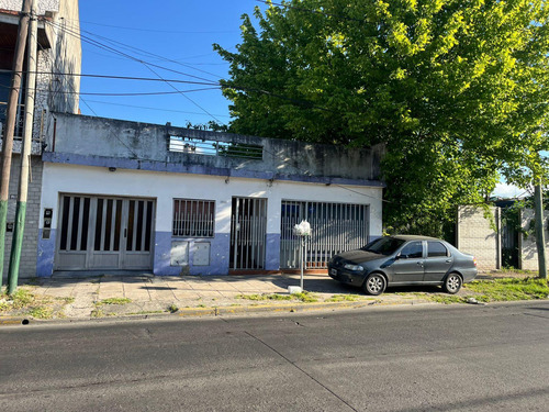 Casa En Venta En Lomas De Zamora